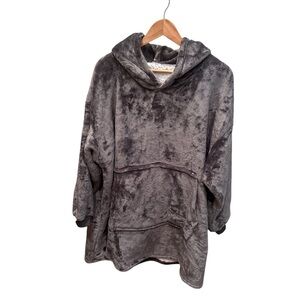 NWT Cozy Gray Hooded Sweatshirt. It's long and wear around the house